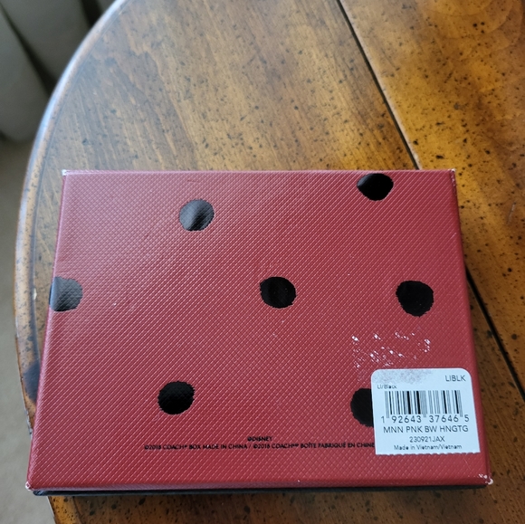 Disney x Coach Minnie Mouse Bag Charm NWT! - Picture 4 of 4